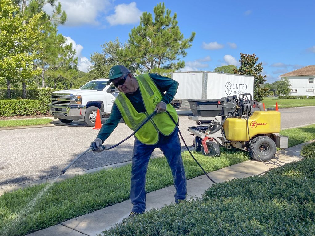 Commercial Lawn Services Walnut thumbnail